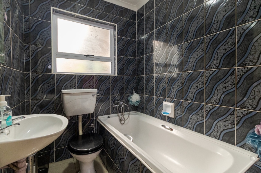 4 Bedroom Property for Sale in Strandfontein Western Cape